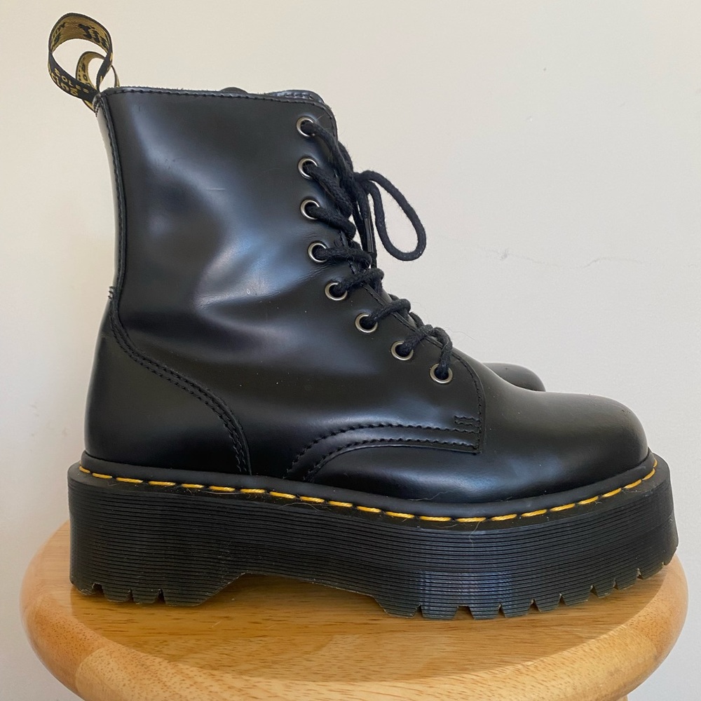 SOLD doc martens leather platform boots